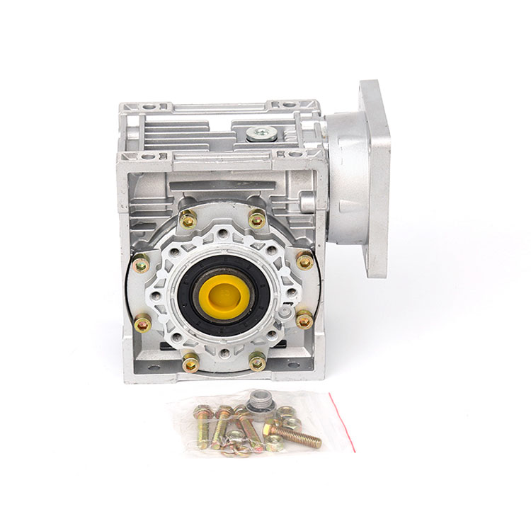 A jelenlegi hajtóműves motorod feltart éjszaka